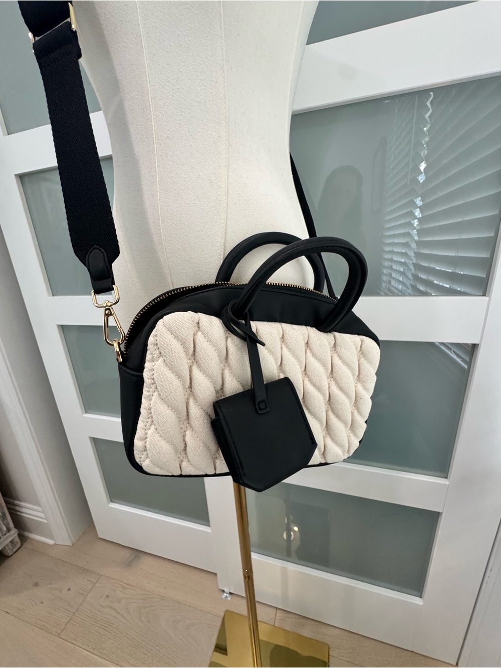 NWOT A New Day Black & Cream Quilted Mini Satchel Crossbody - Picture 4 of 7